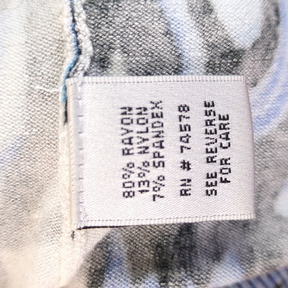 Caché Tube Top With Chain Detail - Picture 9 of 10